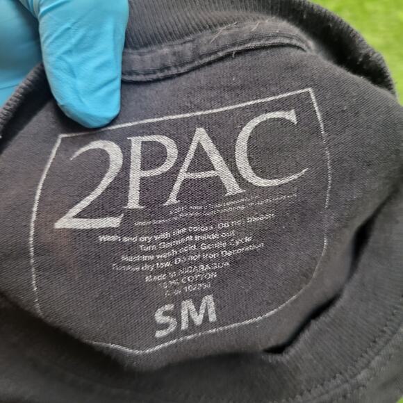 Y2K Style Tupac Shakur Memorial Rap Tee T-Shirt Mens XS Hip Hop Legend - Picture 4 of 4